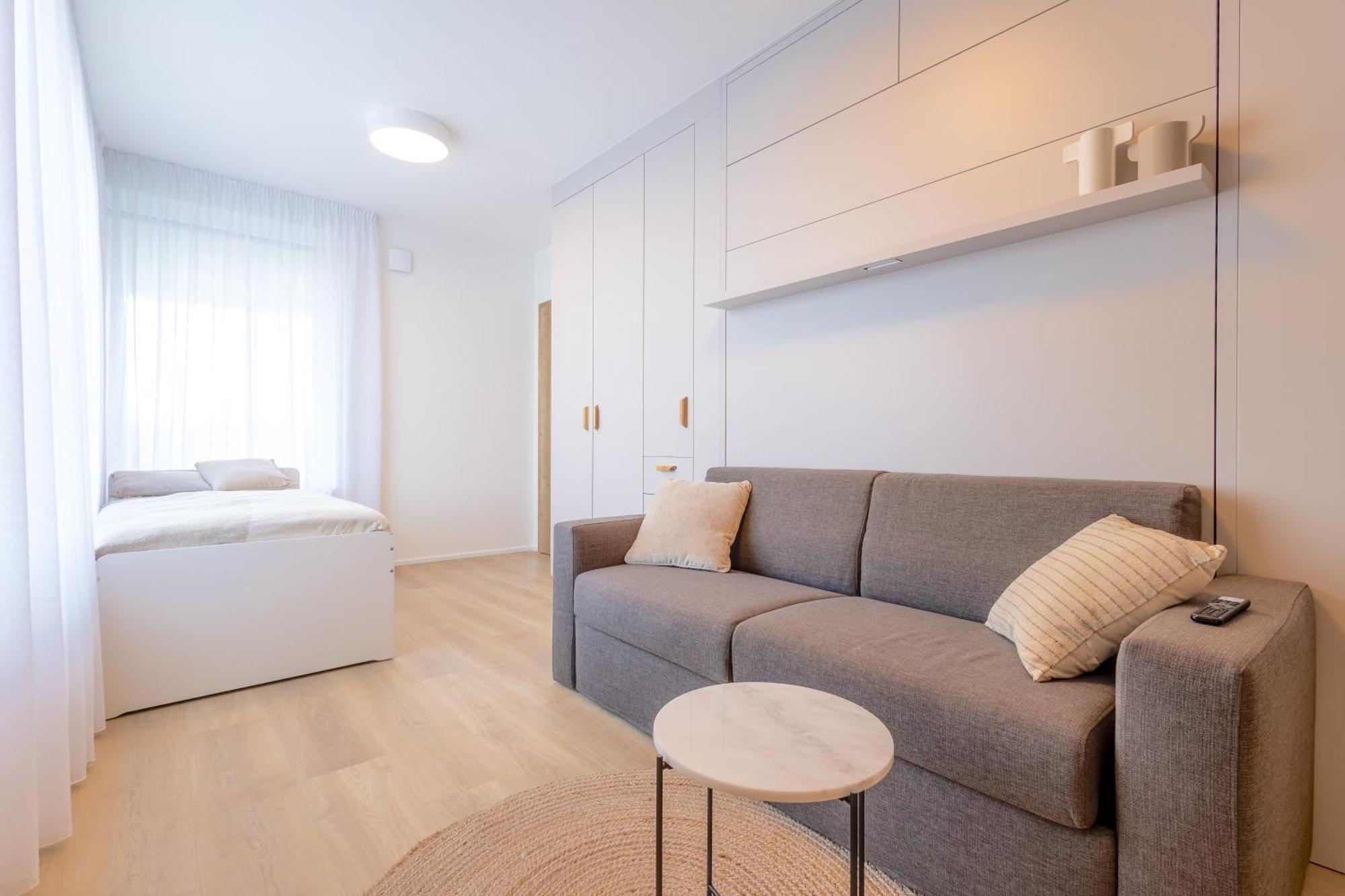 Bright 2Br - 7Th Floor, Balcony, Free Parking By Gravity Prague Apartment Exterior photo