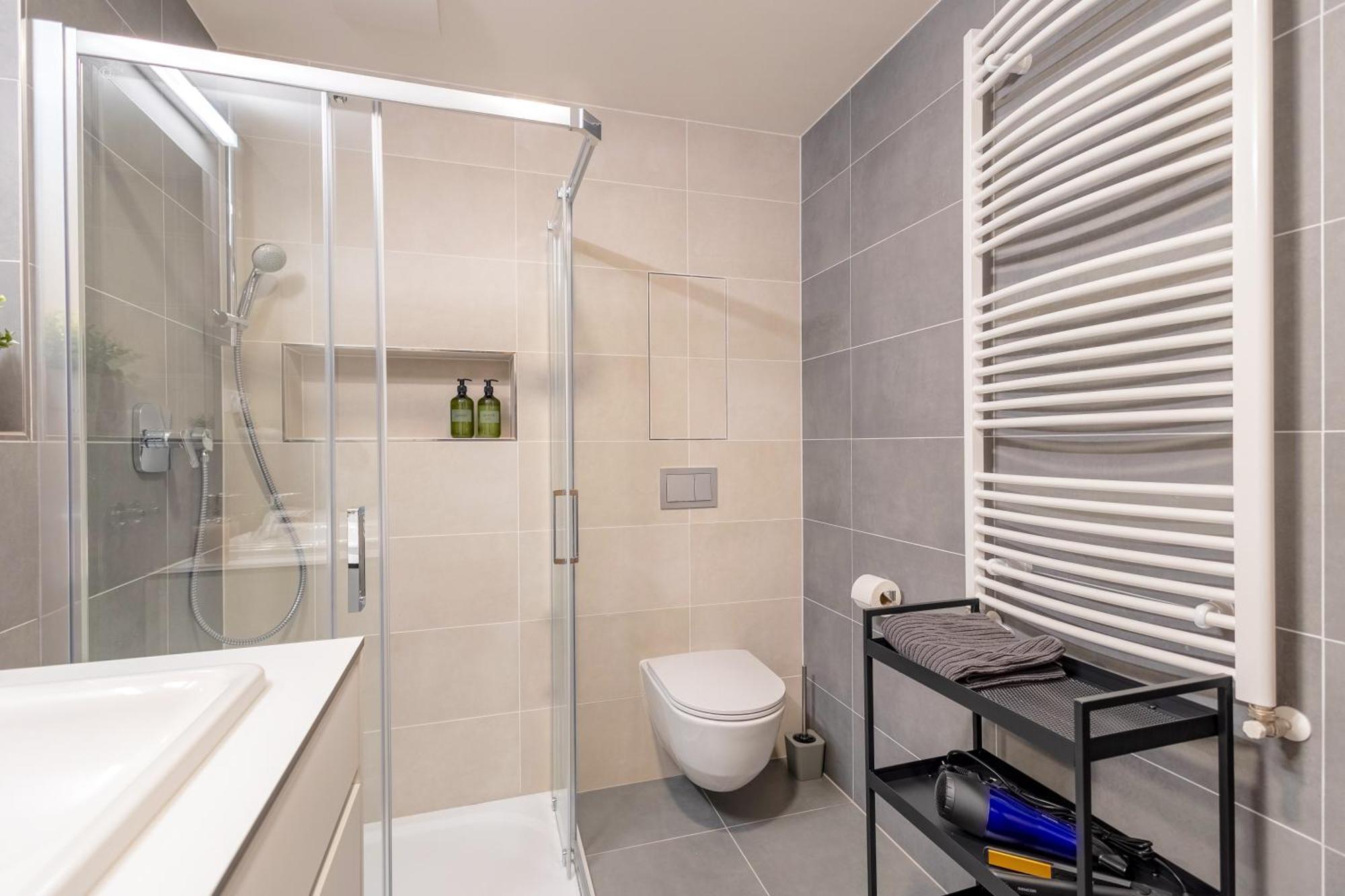 Bright 2Br - 7Th Floor, Balcony, Free Parking By Gravity Prague Apartment Exterior photo