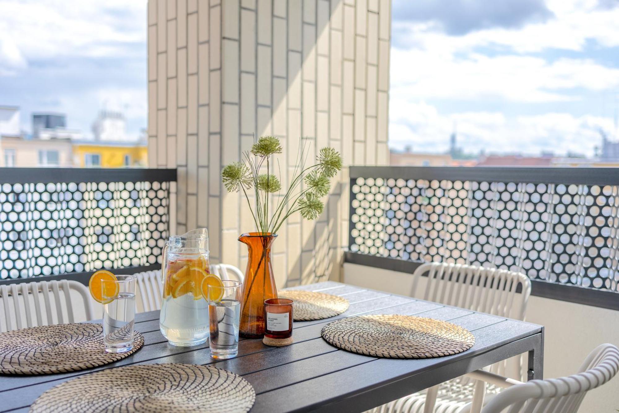 Bright 2Br - 7Th Floor, Balcony, Free Parking By Gravity Prague Apartment Exterior photo