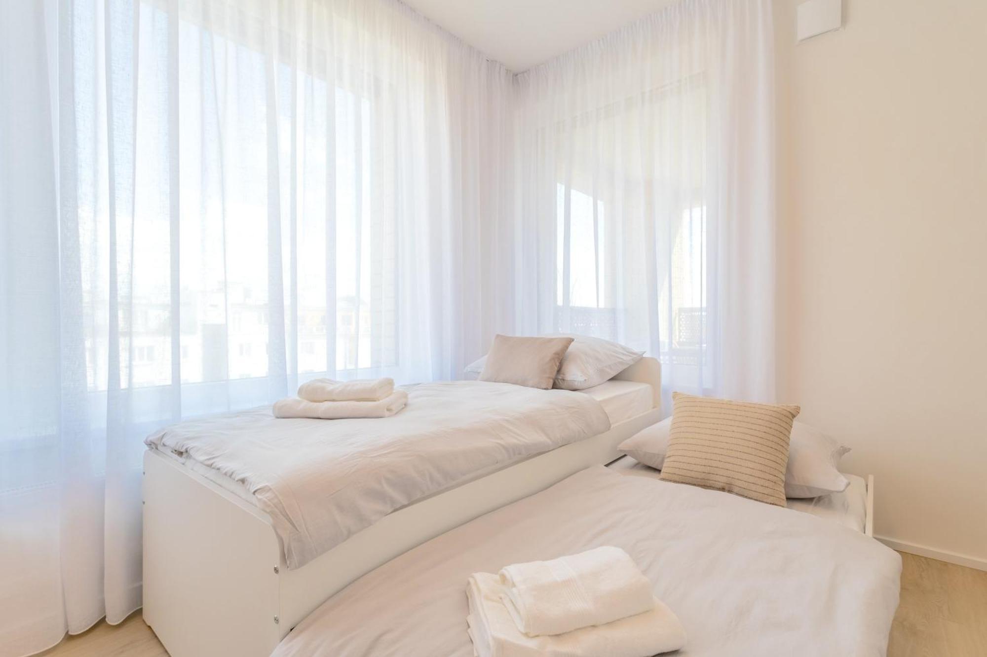 Bright 2Br - 7Th Floor, Balcony, Free Parking By Gravity Prague Apartment Exterior photo